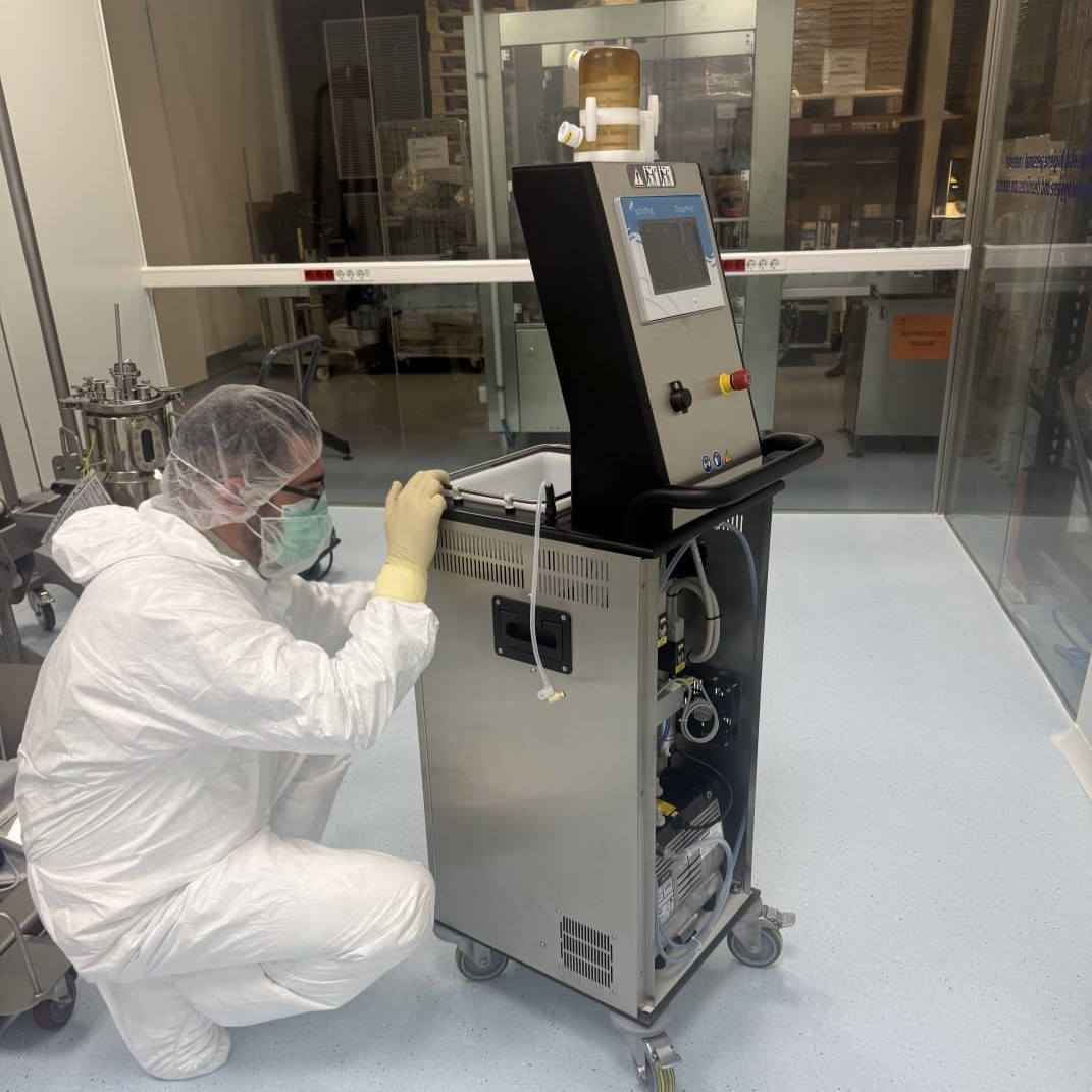 proceso de implantación de un equipo DosyMist XL de biodescontaminación por peróxido de hidrógeno vaporizado (VH₂O₂) – GMP farmacéutica