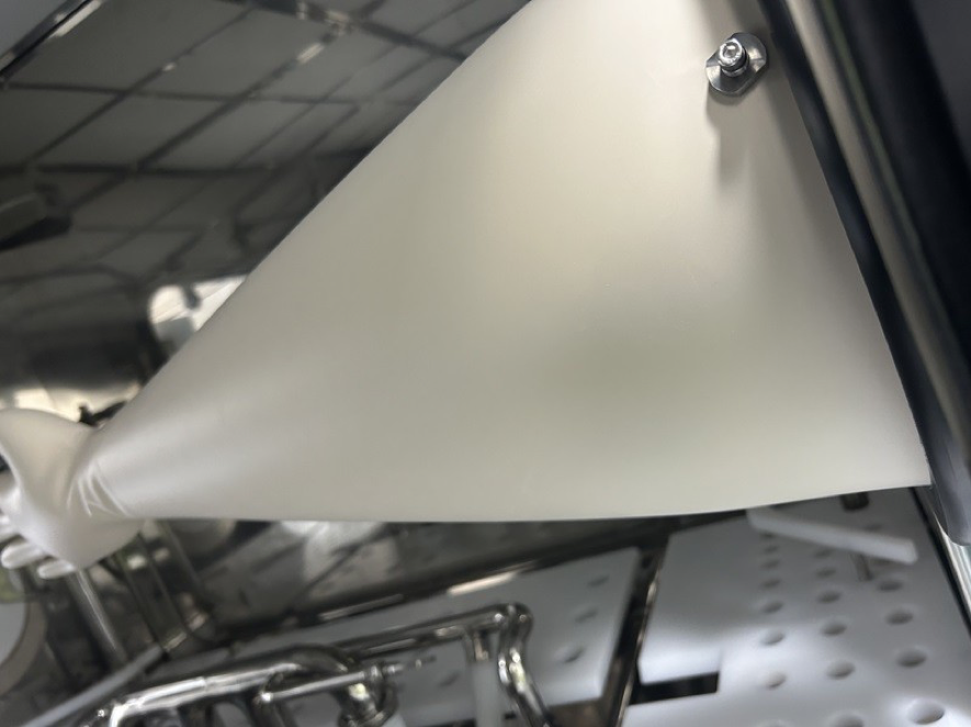 execution of Process Qualification (PQ) using a calibrated pore device, validating the equipment’s ability to detect leaks